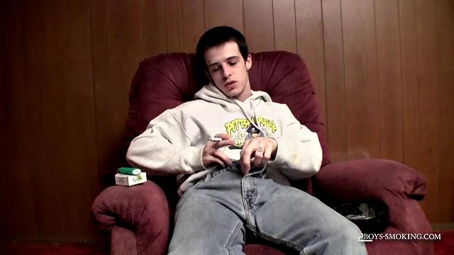 Brian Strowkes Smoking 100's - Brian Strowkes Smoking 100's