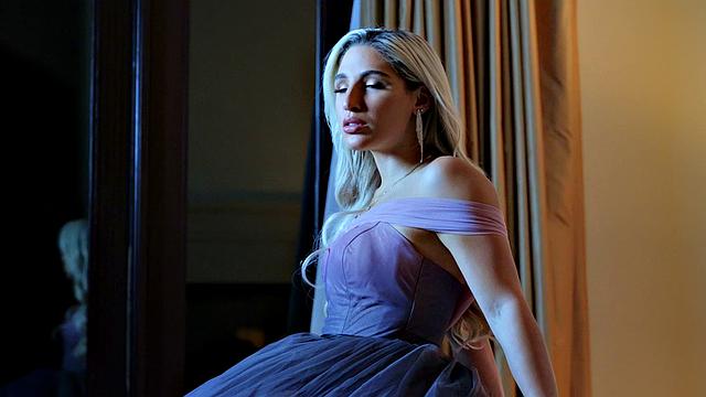 Watch this blonde babe in tattoos ride a hard cock in cowgirl reverse cowgirl position