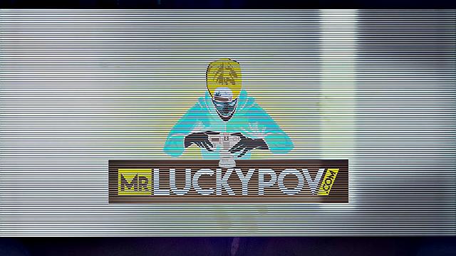 Рыжая Мэди Коллинз заливает простыню и получает глубокую порцию спермы