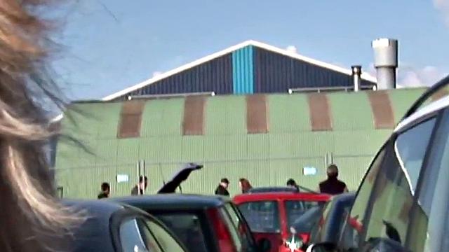 сексуальная девушка трахается на улице с большим членом в pov