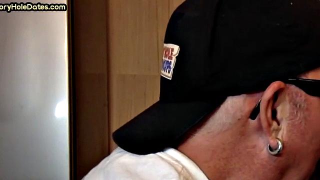 Homemade gloryhole gaydaddy sucks cock in closeup