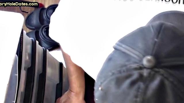 Homemade gloryhole gaydaddy sucks cock in closeup