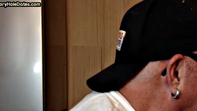 Homemade gloryhole gaydaddy sucks cock in closeup