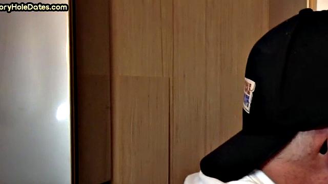 Homemade gloryhole gaydaddy sucks cock in closeup