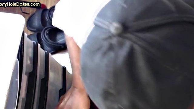 Homemade gloryhole gaydaddy sucks cock in closeup