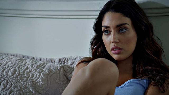 Bigbooty babe doggystyled by her BF after teasing