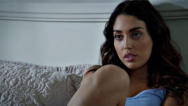 Bigbooty babe doggystyled by her BF after teasing