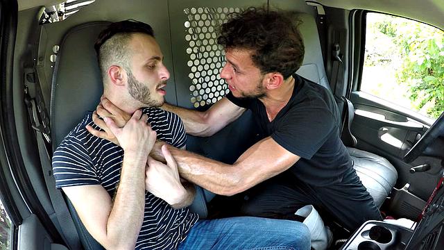 валентино наппи связанный и жестко оттрахан в лесу