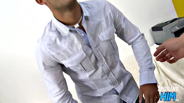 Athletic hairy zaddy bareback fucked