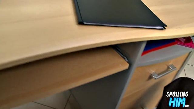 Athletic hairy zaddy bareback fucked