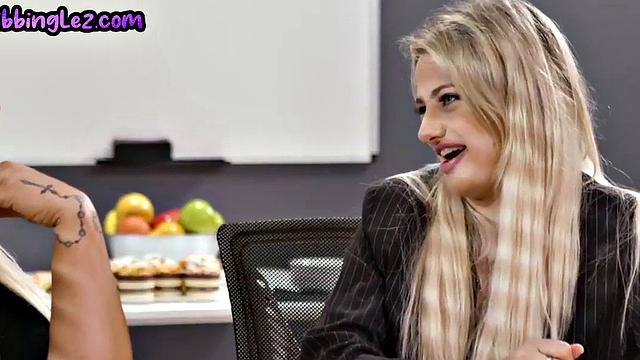 Petite Asian gets her pussy licked by stunning sluts in 3some