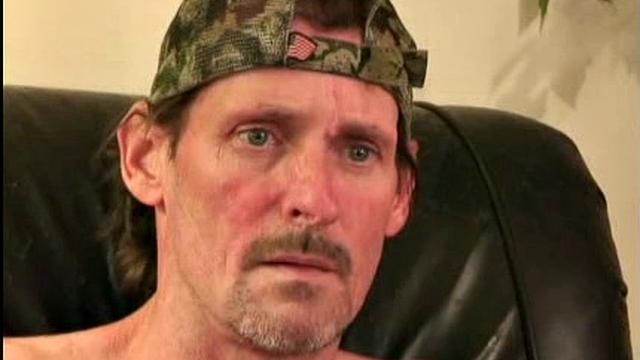 This good old north Georgia country boy came to Atlanta to finish out his parole. A father of 5, he is a 48 year old, 5' 9", 150 pound roofer. Jeff says he's just a good old country boy that loves to bust a nut.