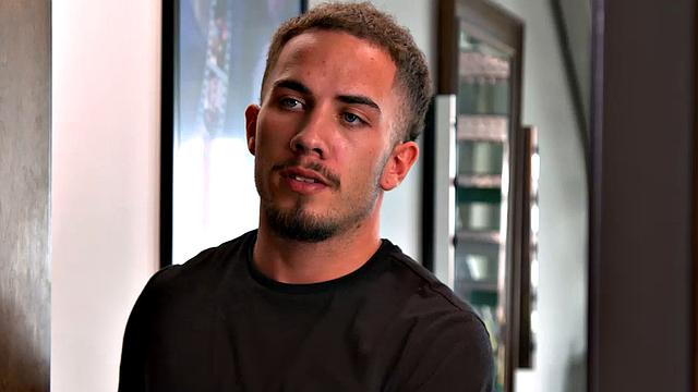 Busty blonde saleswoman Victoria Lobov seduces a guy to make a sale