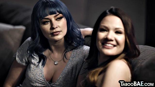 Stunning babes scissoring