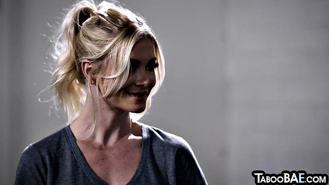 Stunning babes scissoring