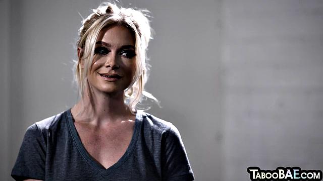 Stunning babes scissoring