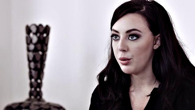 Stunning ginger babe sucks and gets doggystyled