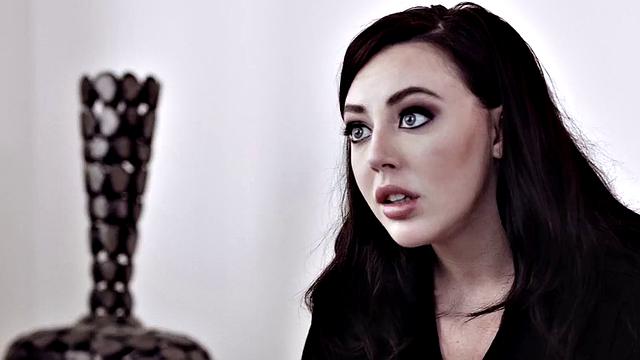 Stunning ginger babe sucks and gets doggystyled