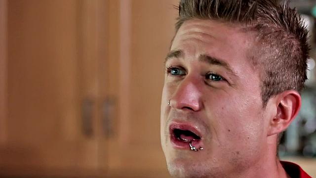 Ripped tattoo stud wanks his rod until spraying jizz