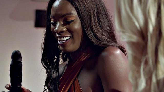 Lesbian Ebony babe pussyfingered by busty blonde MILFY