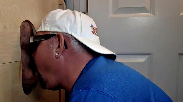 Deepthroating mature breeded from behind at gloryhole