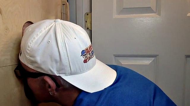 Deepthroating mature breeded from behind at gloryhole