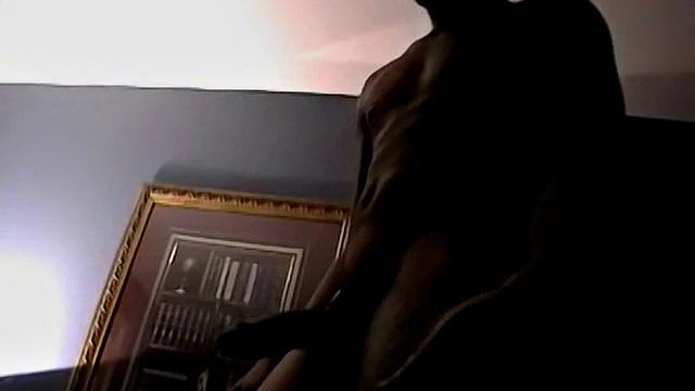 Бену-натуралу помогают с большим членом - Бен