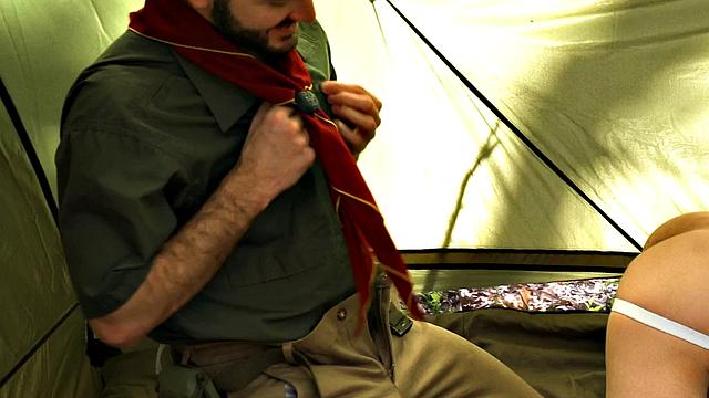 Hairy patrol DILF bangs 21yo twink under tent