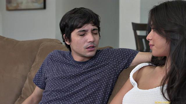 Stepmom's A Pussy Blocker - S1:E10