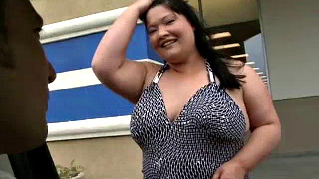 Cute BBW at the Shopping Mall
