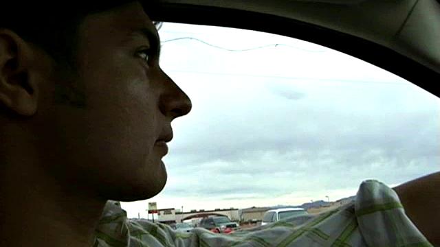 пышная гавайянка трахается на диване