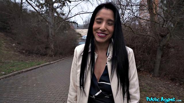 Play the Deep Throat Game