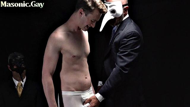 Bearded masonic man analtoying his twink