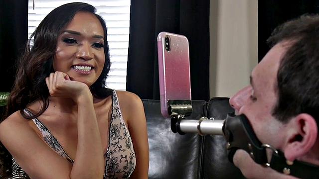 латинская ts milf трахается в анал и кончает на лицо саба