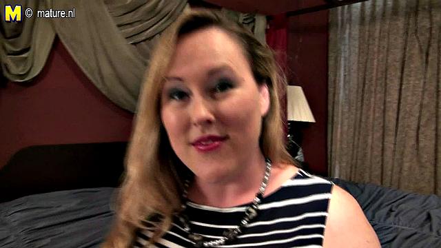 американская пышная милфа с большими сиськами получает по полной