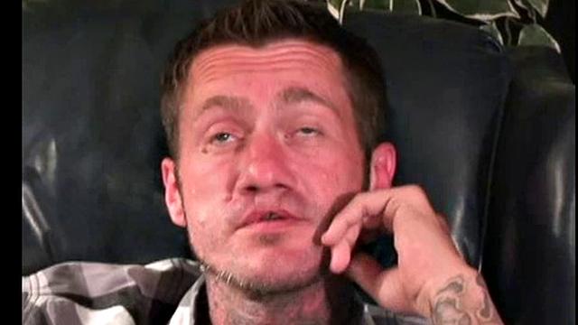 смотри, как дьюи дрочит и кончает