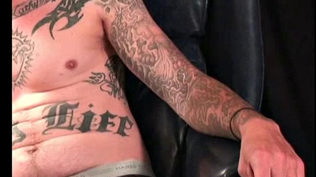 смотри, как дьюи дрочит и кончает