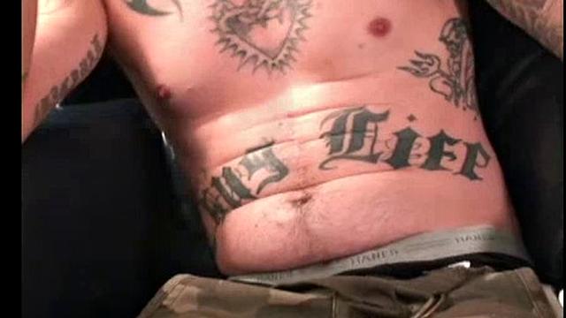 смотри, как дьюи дрочит и кончает