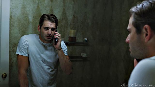 Кензи Тейлор соблазняет сводного брата и наслаждается страстным сексом в спальне с Натаном Бронсоном.