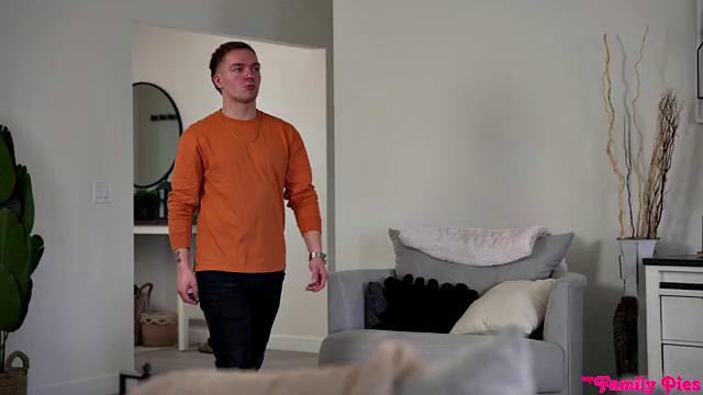 April 2023 Flavor Of The Scarlett Hampton - S3:E9