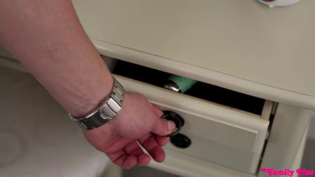 April 2023 Flavor Of The Scarlett Hampton - S3:E9