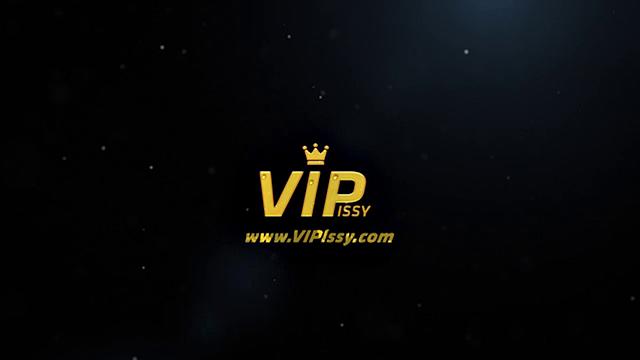 VIPissy - Distracting With Piss - Pissing Pornstars