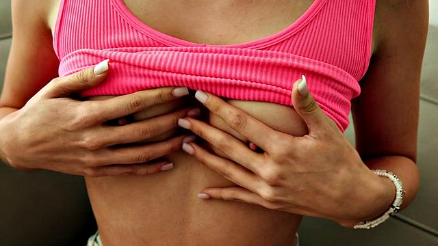 Blonde Teen Jojo Austin Diddles Her Clit and Cums for Camera