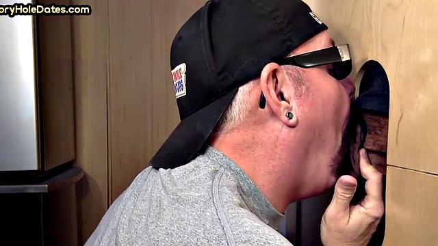 Cum-loving gloryhole DILF sucks BF's dong for mouthful of jizz