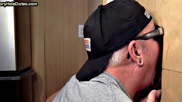 Cum-loving gloryhole DILF sucks BF's dong for mouthful of jizz