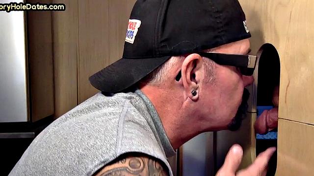 Cum-loving gloryhole DILF sucks BF's dong for mouthful of jizz