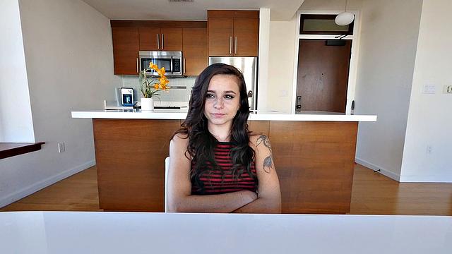 Харли Стоун заводит брата дерзкими шалостями и страстными вызовами