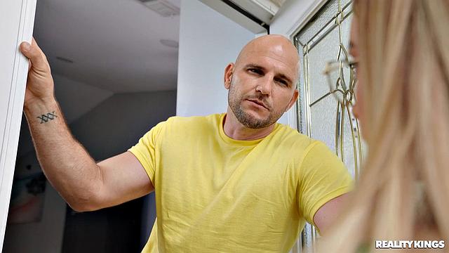 College Campaigners Enjoy Anal