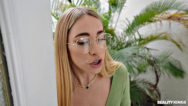 College Campaigners Enjoy Anal