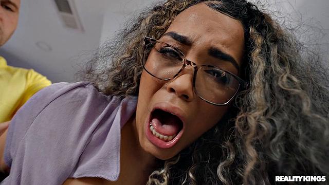 College Campaigners Enjoy Anal